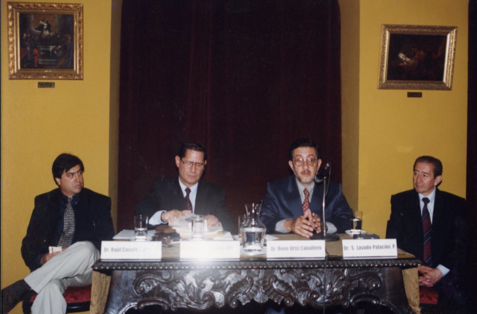 175. Autoridades en Derecho, reunidos en el IRA