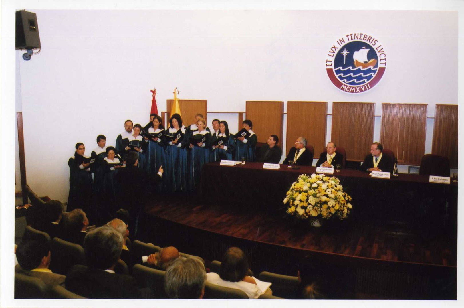 930. Inauguración del Año Académico 2004 en el Auditorio de Derecho 2