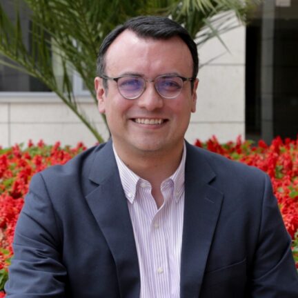 Luis Vicente Bustos, de Colombia