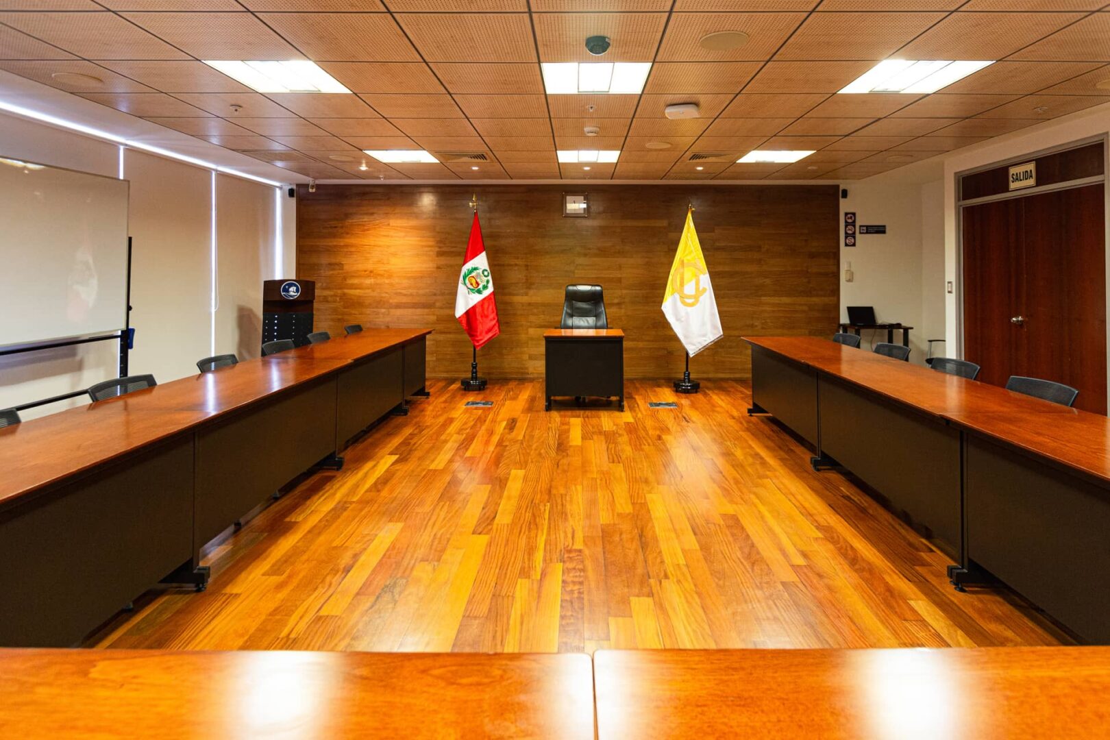 infraestructura-sala-de-audiencias-002