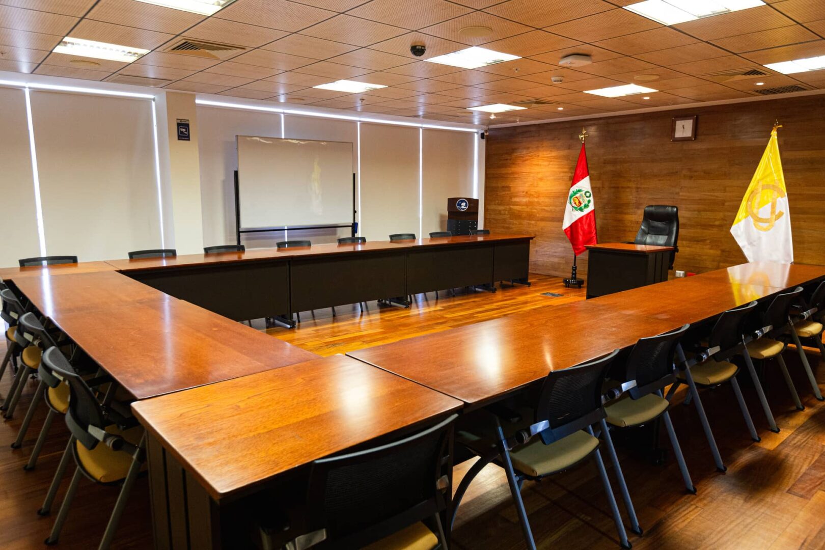 infraestructura-sala-de-audiencias-003